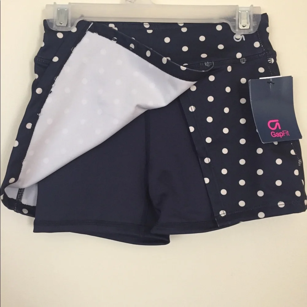 NWT Gapfit girl’s athletic skirt with shorts Size S tennis